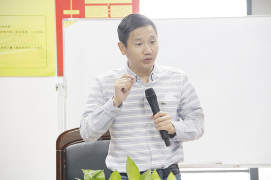 董事長(zhǎng)俞方偉發(fā)表講話 董事長(zhǎng)俞方偉發(fā)表講話